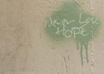 ÄLÄ LUOVUTA KATUESSASI ALLAAHILLE