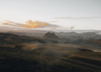 ALLAAHIN PUHE PALVELIJOILLEEN YLÖSNOUSEMUKSEN PÄIVÄNÄ