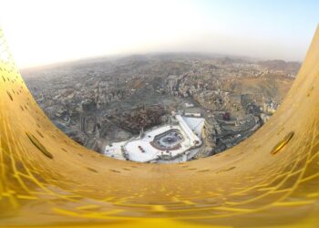 DHU AL-HIDJJAN ENSIMMÄISTEN KYMMENEN PÄIVÄN PAREMMUUS JA HYVYYS SEKÄ SÄÄDETYT TEOT NÄINÄ PÄIVINÄ