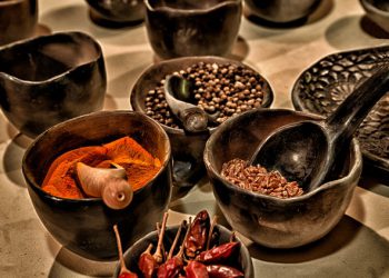 VÄHITTÄISMAKSULLA OSTAMINEN KOROTETULLA HINNALLA