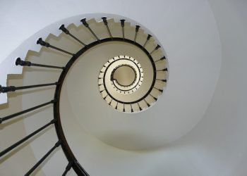 SHEIKH AL-ALBAANII 84-VUOTIAANA