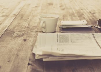 TARINANI UUTISTEN KANSSA