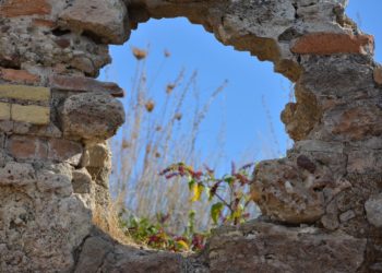 KEINOJA VAKAUTEEN KOETTELEMUSTEN JA VAIKEUKSIEN AIKANA
