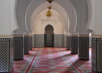 RUKOUSTEN YHDISTÄMINEN JA LYHENTÄMINEN